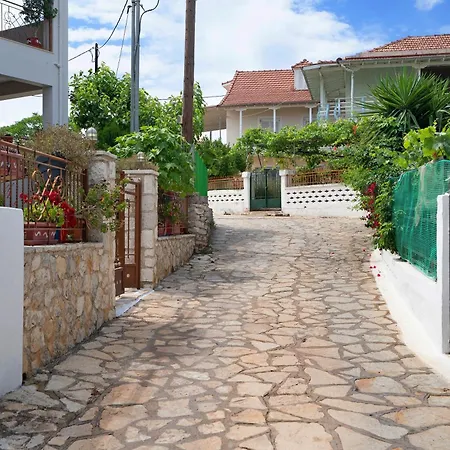 Apartment Lakis Spartokhórion