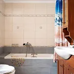 Apartment Lakis *
