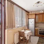 Lakis Apartment *