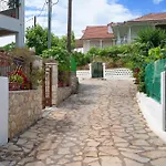 Apartment Lakis Spartokhorion